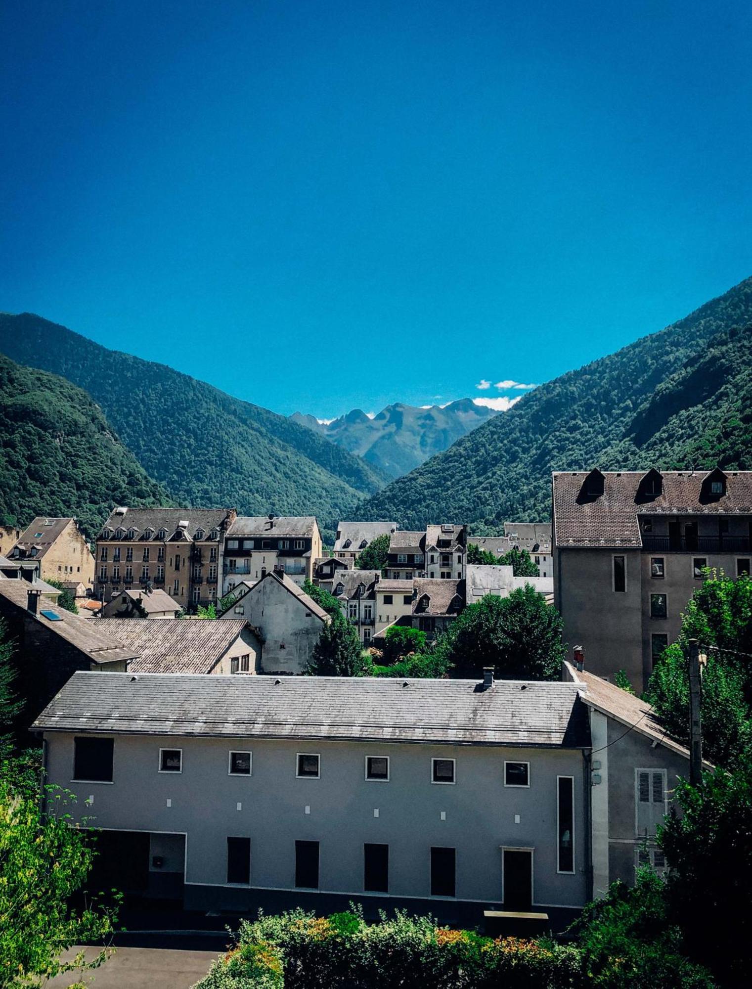 Cano'Py, Charmant 2 Pieces Avec Vue Montagne En Coeur De Ville Bagneres-de-Luchon Exterior photo